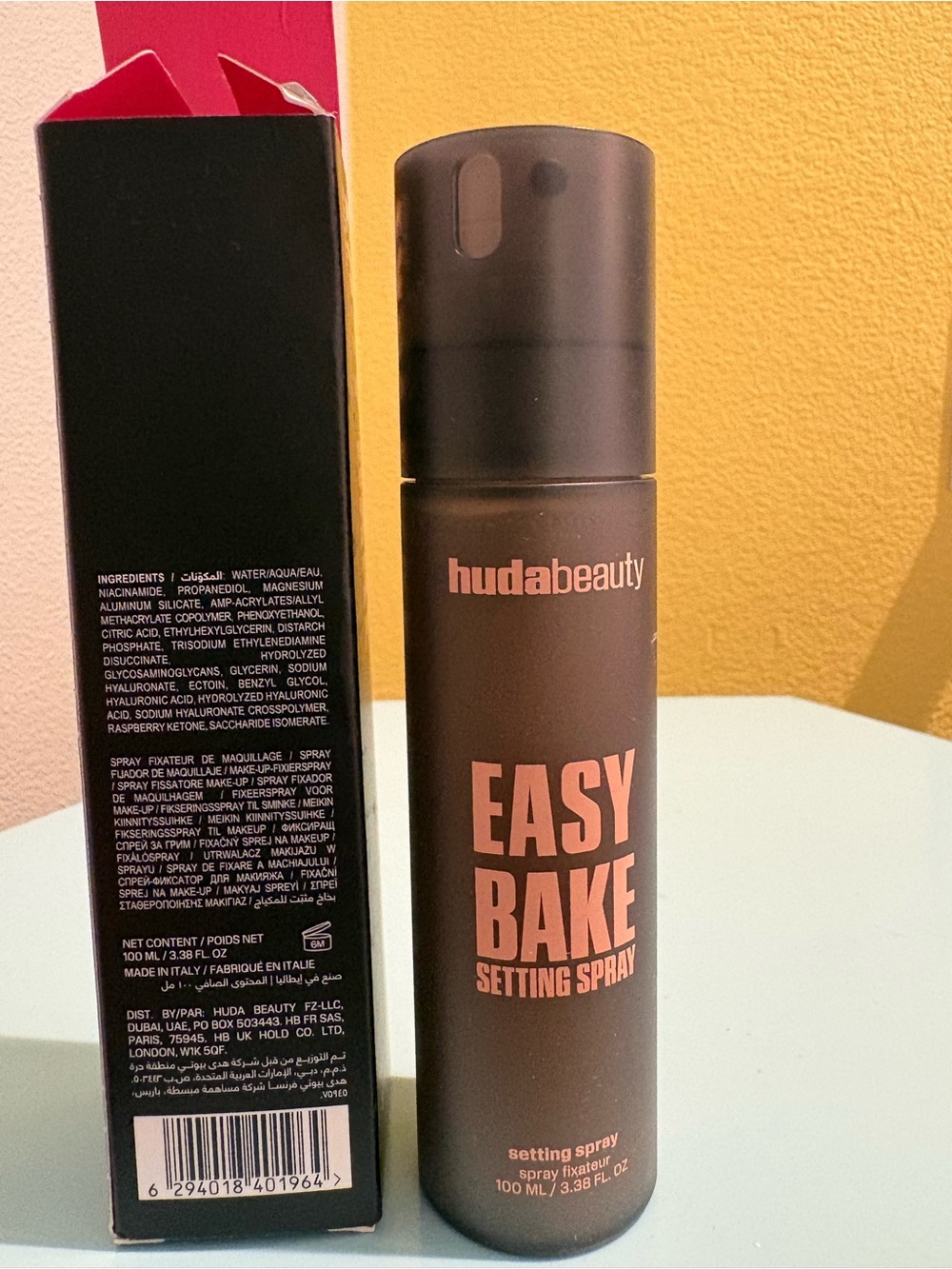 HUDA BEAUTY Easy Bake Setting Spray - Brown with Pink Text